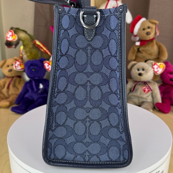 💥COACH - Dempsey Carryall In Signature Jacquard With Stripe And Patch - 45U520 - Picture 10 of 17